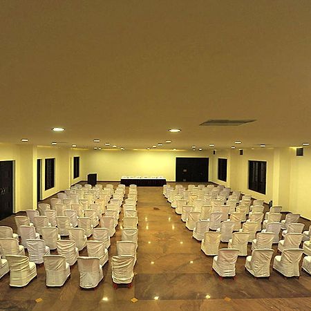 Amritara Ambatty Greens Resort Вираджпет Екстериор снимка