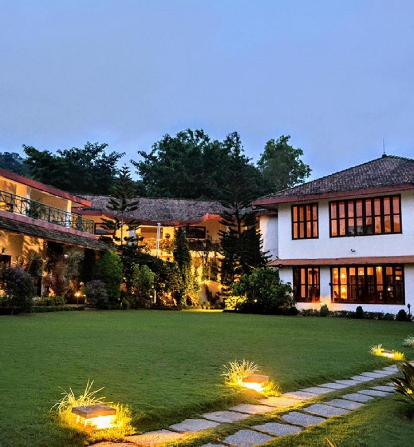 Amritara Ambatty Greens Resort Вираджпет Екстериор снимка