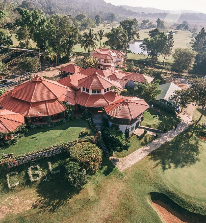 Amritara Ambatty Greens Resort Вираджпет Екстериор снимка