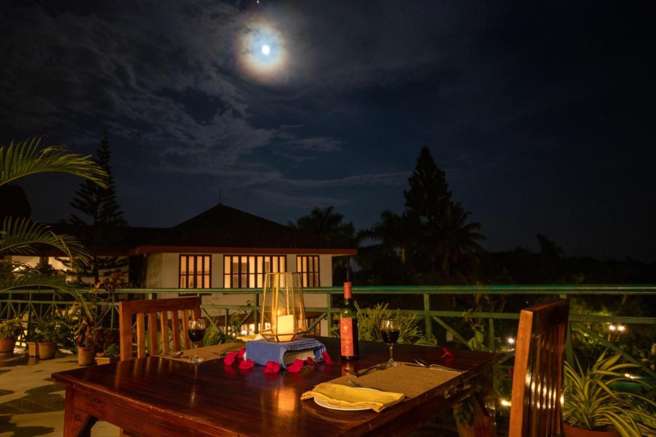 Amritara Ambatty Greens Resort Вираджпет Екстериор снимка