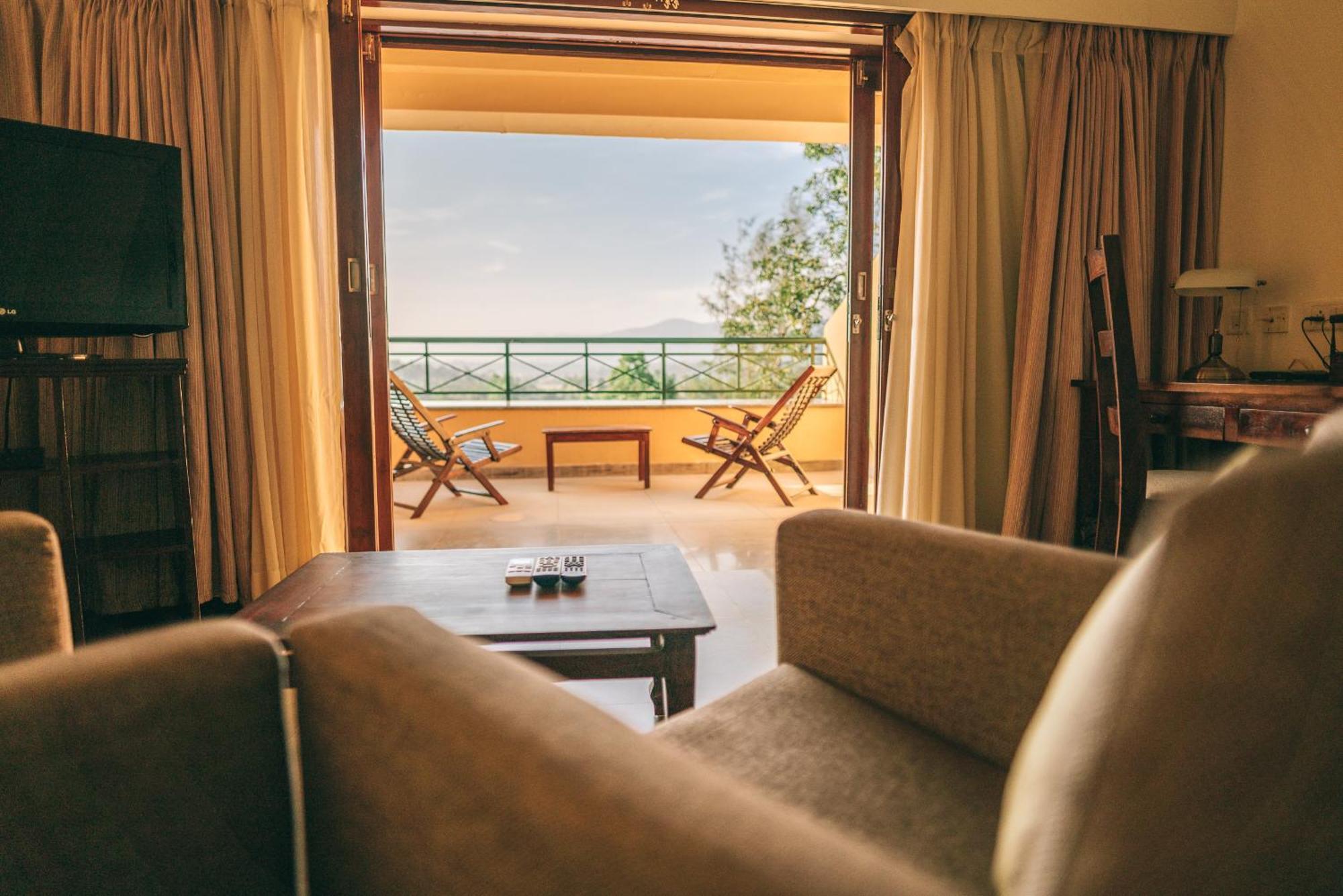 Amritara Ambatty Greens Resort Вираджпет Екстериор снимка