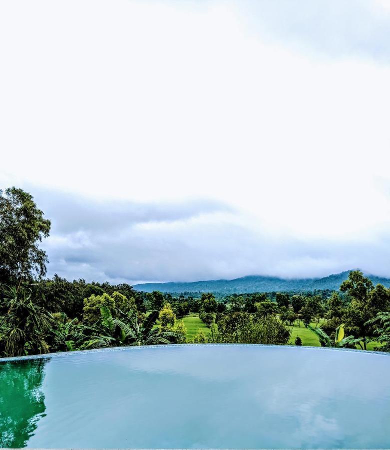 Amritara Ambatty Greens Resort Вираджпет Екстериор снимка